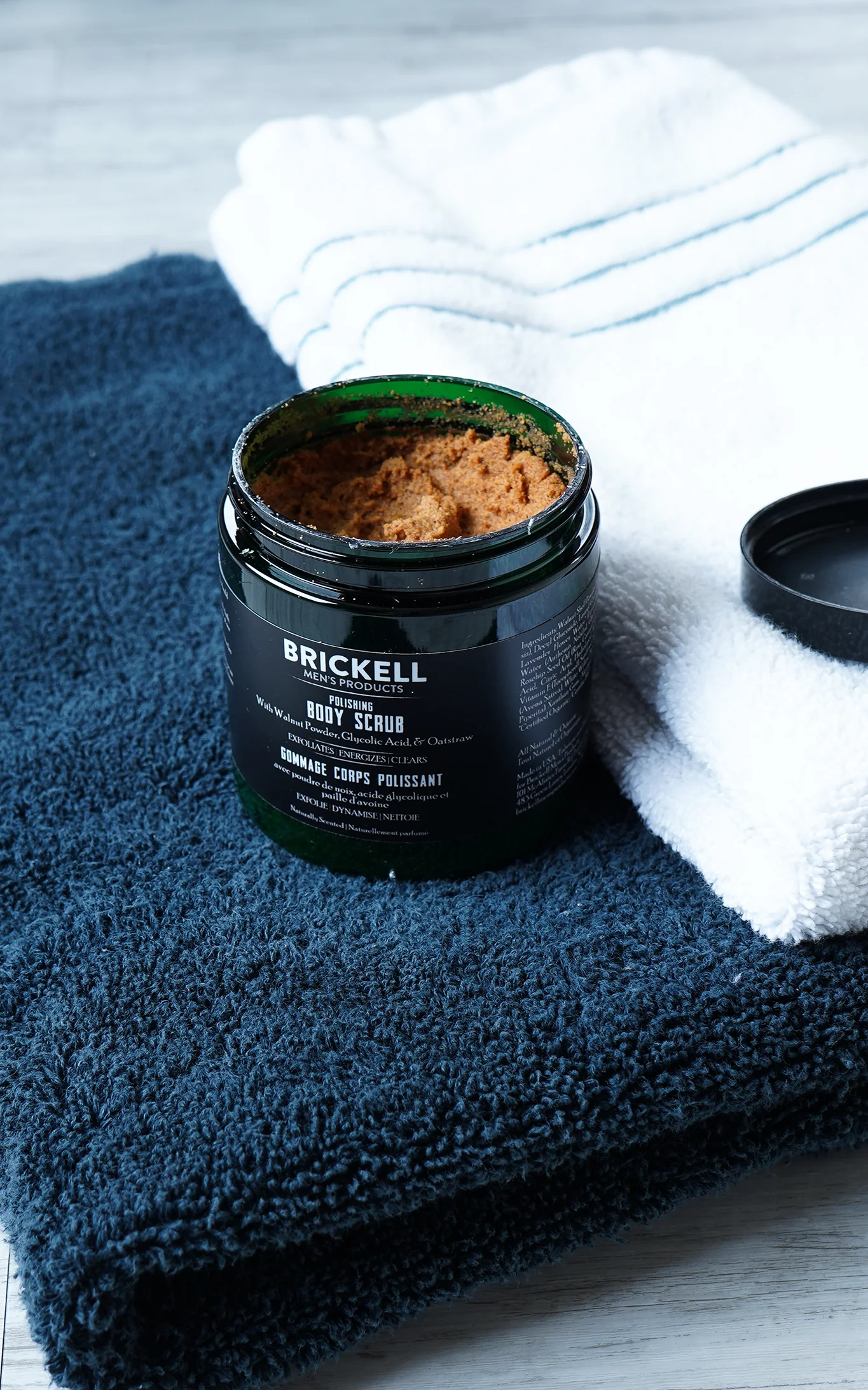 polishing-body-scrub-for-acne-4.webp